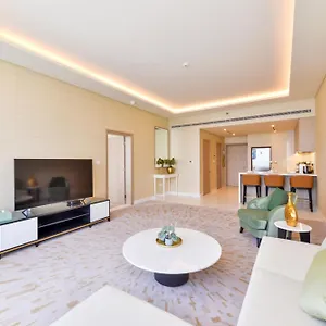 Ultra Luxury Palm Tower With Shared Facilities Dubaï