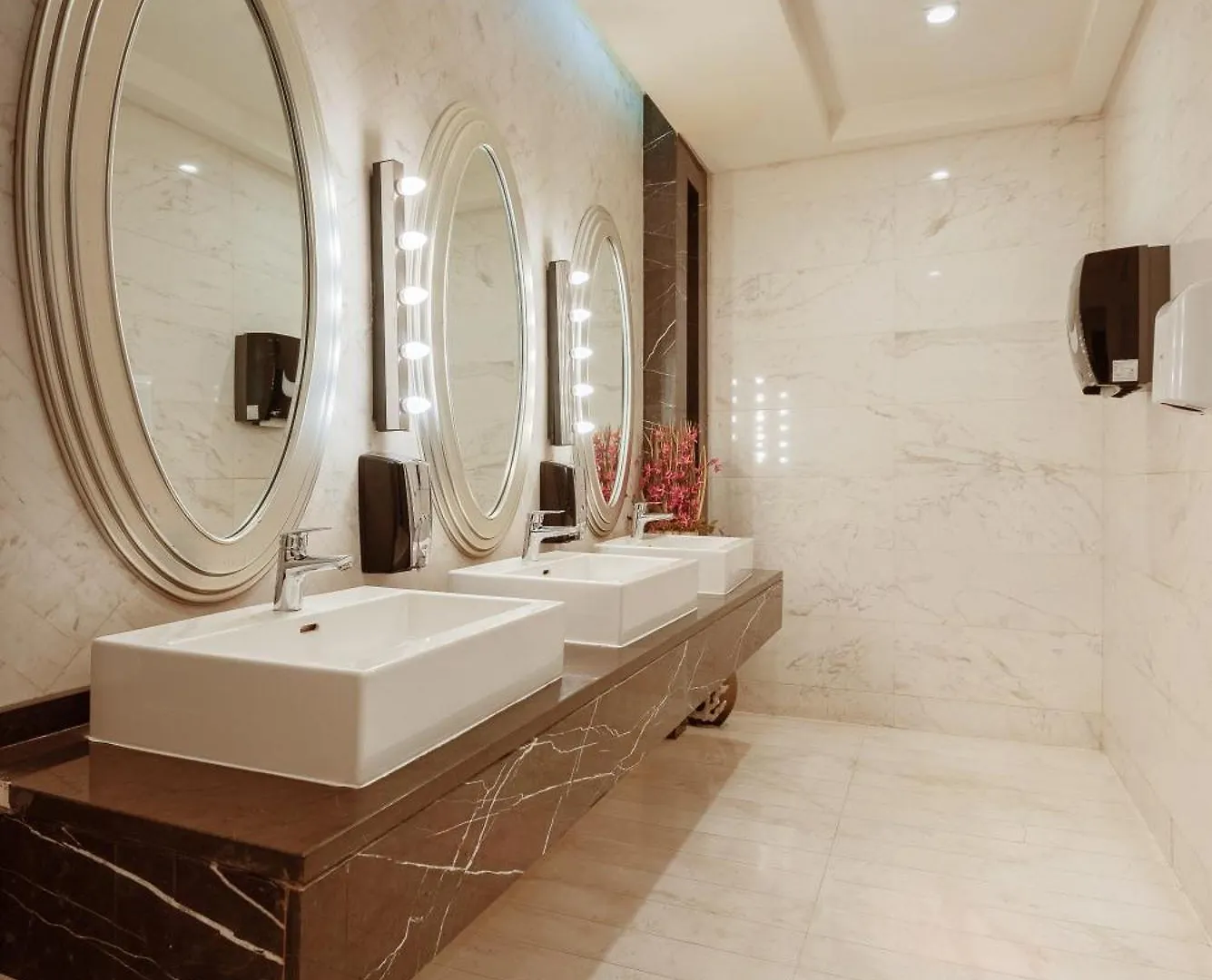 Landmark Premier Hotel Dubai 4*,  United Arab Emirates